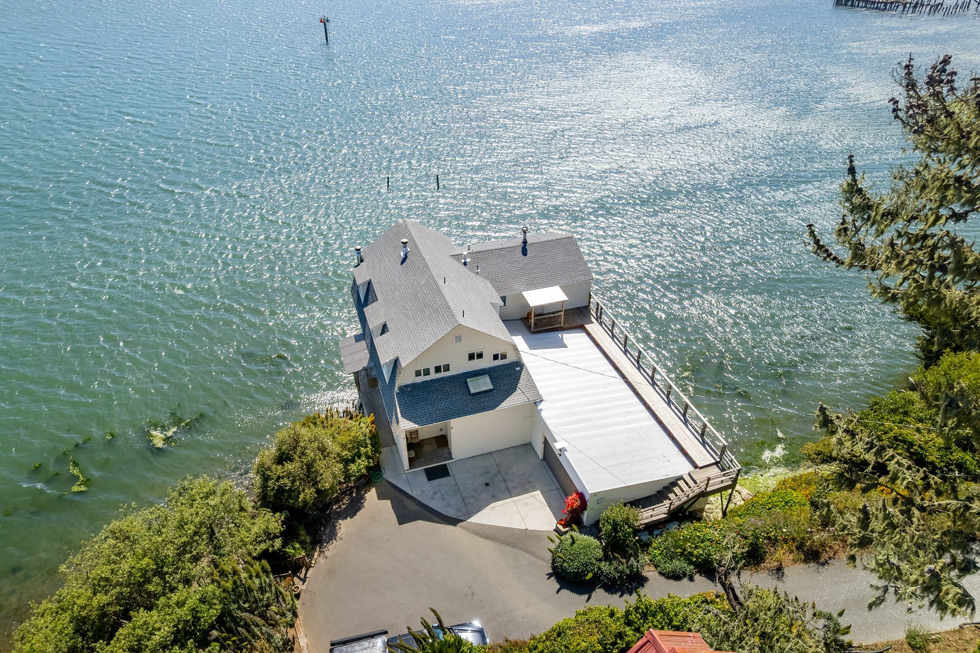 Bodega Bay's Edge waterfront vacation rentals on Bodega Bay, California